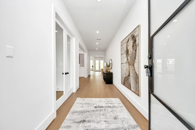 1721 Chantilly Lane, Houston, TX 77018