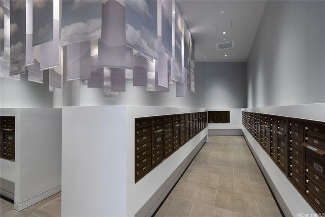 987 Queen Street 2104, Honolulu, HI 96814