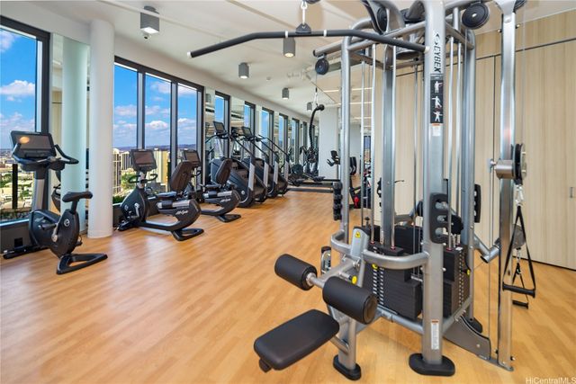 987 Queen Street 2104, Honolulu, HI 96814