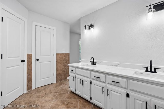 1332 Kingswood Street, Alma, AR 72921