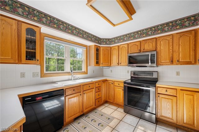 1312 Evelyn Lane, Akron, OH 44306