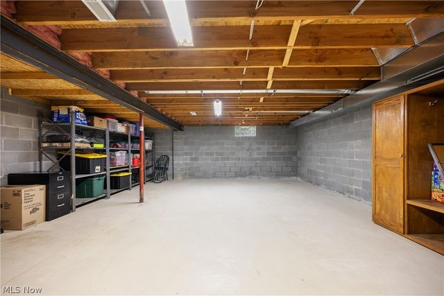 1312 Evelyn Lane, Akron, OH 44306