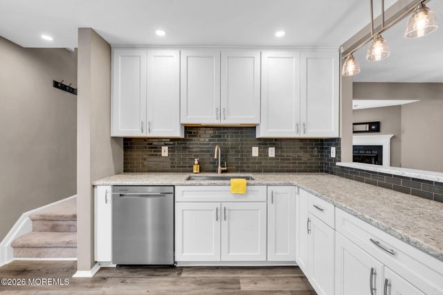 47 Madison Court, Tinton Falls, NJ 07712