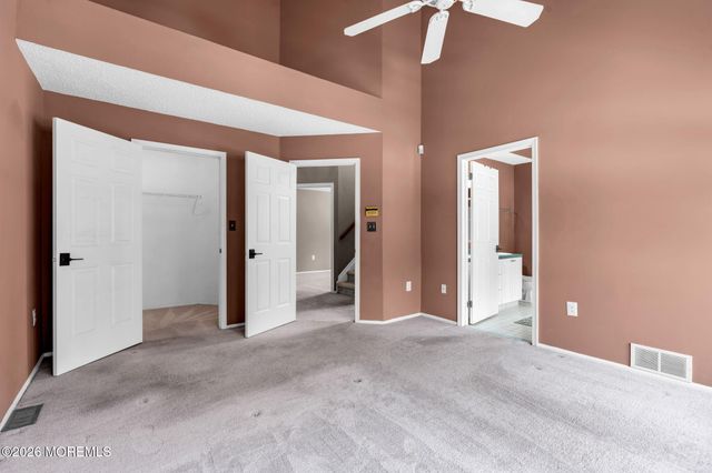 47 Madison Court, Tinton Falls, NJ 07712