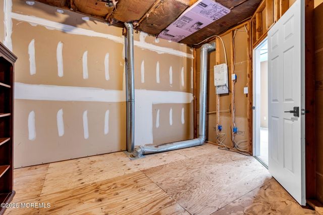 47 Madison Court, Tinton Falls, NJ 07712