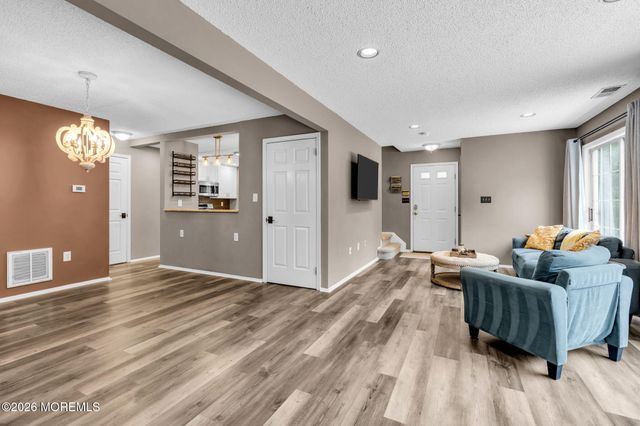 47 Madison Court, Tinton Falls, NJ 07712