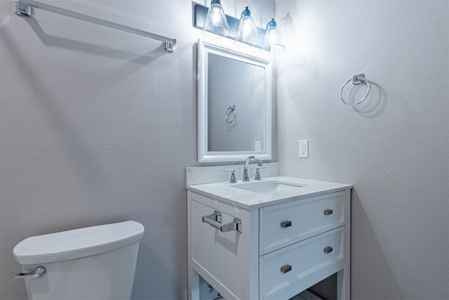 405 N Rock Island Avenue, El Reno, OK 73036