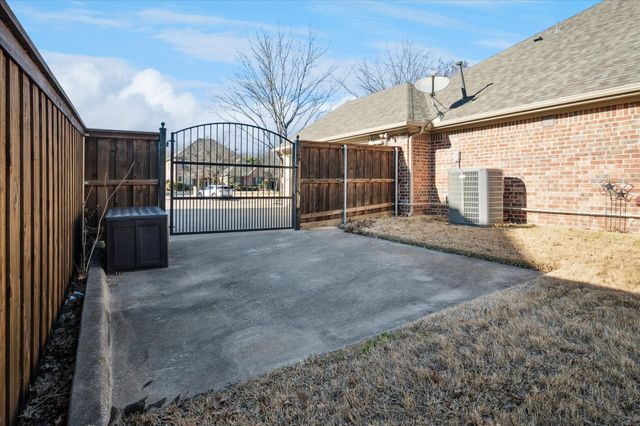 3308 Texas Trail Court, Hurst, TX 76054