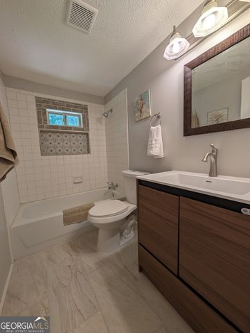 107 S Gates Road, Pine Mountain, GA 31822