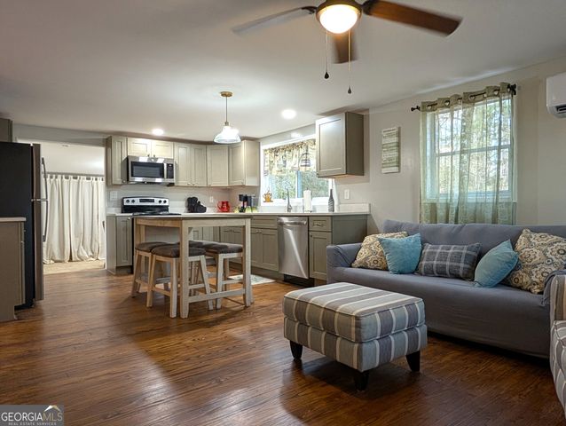 107 S Gates Road, Pine Mountain, GA 31822