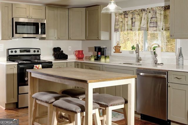 107 S Gates Road, Pine Mountain, GA 31822