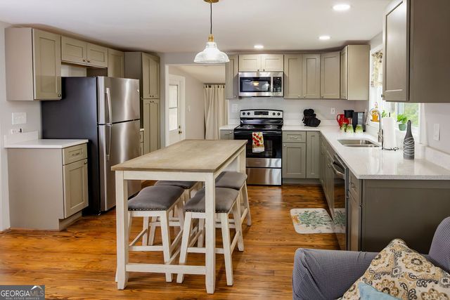 107 S Gates Road, Pine Mountain, GA 31822