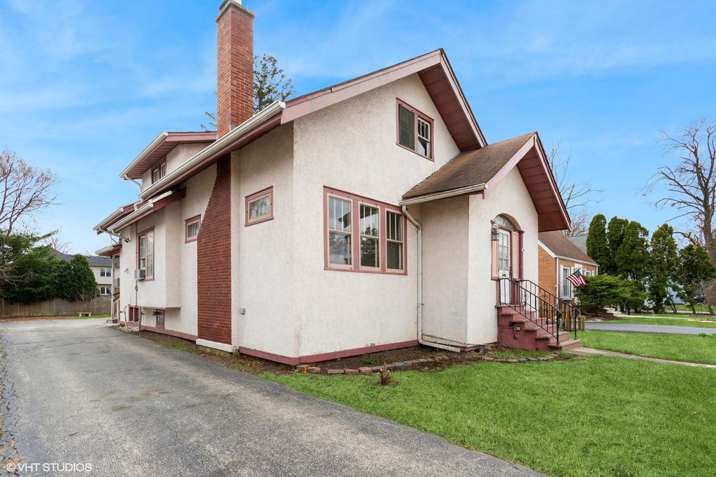246 E North Avenue, Elmhurst, IL 60126