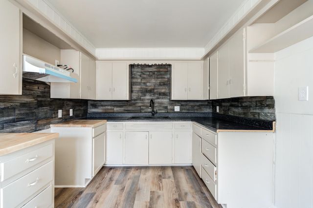 214 E 6th Street, Idalou, TX 79329