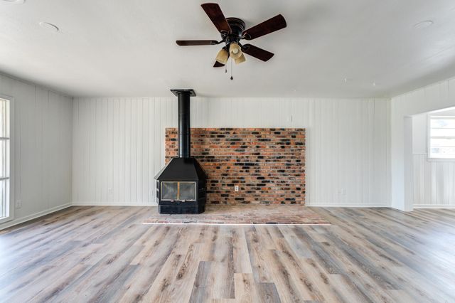 214 E 6th Street, Idalou, TX 79329