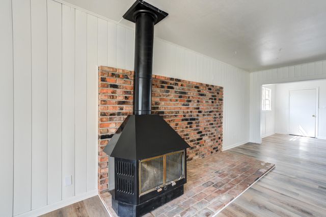 214 E 6th Street, Idalou, TX 79329