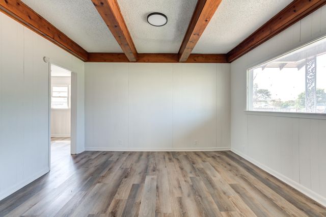 214 E 6th Street, Idalou, TX 79329