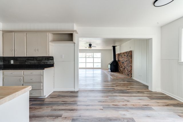 214 E 6th Street, Idalou, TX 79329