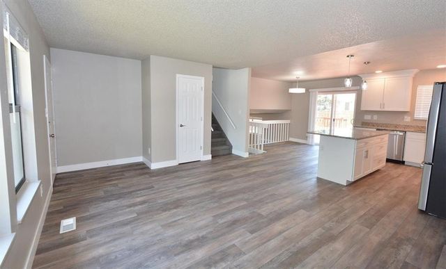 6655 Snowbird Drive, Colorado Springs, CO 80918