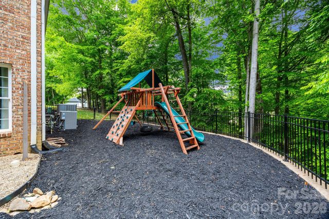 306 Mayworth Way, Cramerton, NC 28032