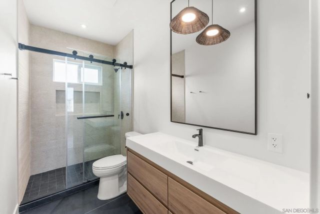 4052 Sequoia St, San Diego, CA 92109