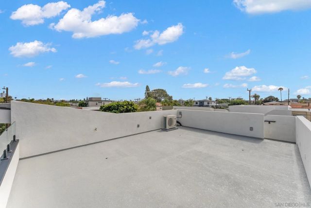 4052 Sequoia St, San Diego, CA 92109