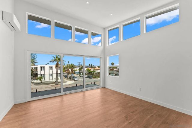 4052 Sequoia St, San Diego, CA 92109