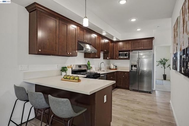 3816 Pioneer Ter, Fremont, CA 94555