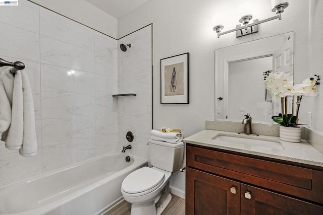 3816 Pioneer Ter, Fremont, CA 94555
