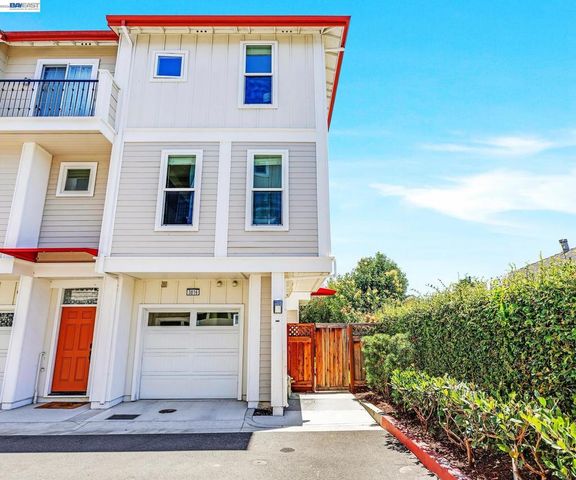 3816 Pioneer Ter, Fremont, CA 94555