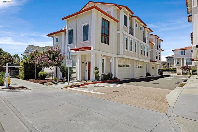 3816 Pioneer Ter, Fremont, CA 94555