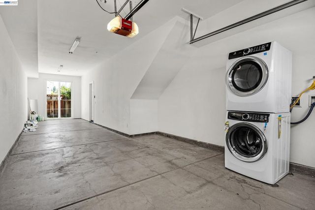 3816 Pioneer Ter, Fremont, CA 94555