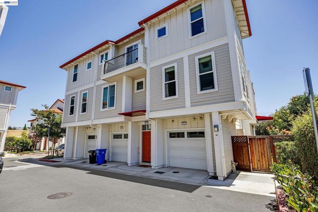 3816 Pioneer Ter, Fremont, CA 94555