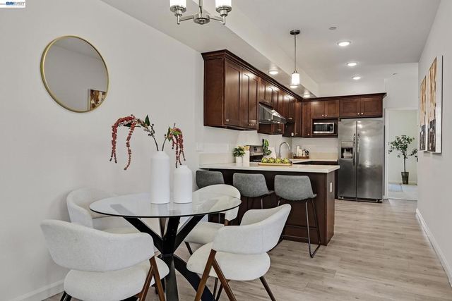 3816 Pioneer Ter, Fremont, CA 94555