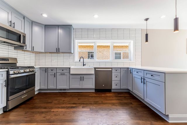 3136 Harvey Avenue, Berwyn, IL 60402