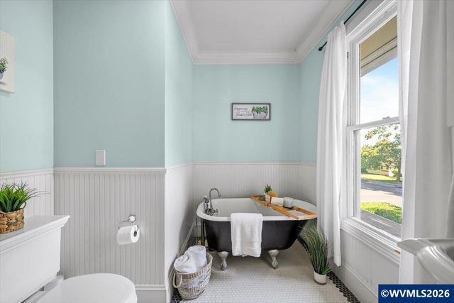 244 NW 8th St, Corvallis, OR 97330