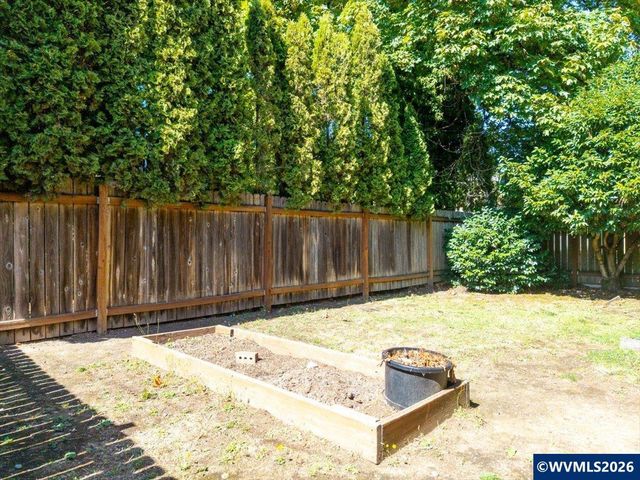 244 NW 8th St, Corvallis, OR 97330