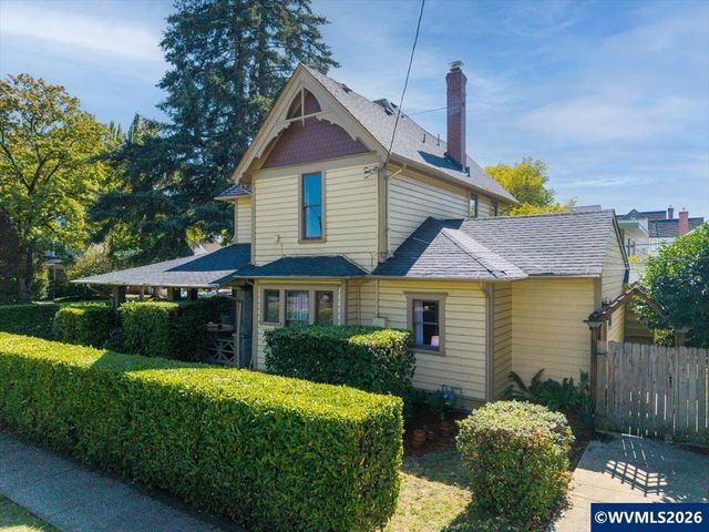 244 NW 8th St, Corvallis, OR 97330