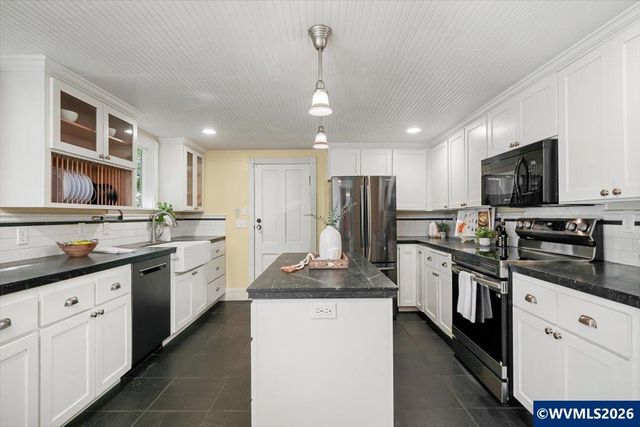 244 NW 8th St, Corvallis, OR 97330