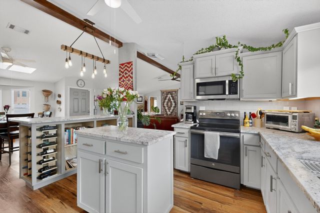 741 Garden Road SW, Albuquerque, NM 87105