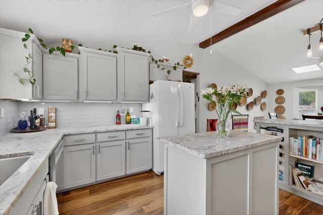 741 Garden Road SW, Albuquerque, NM 87105