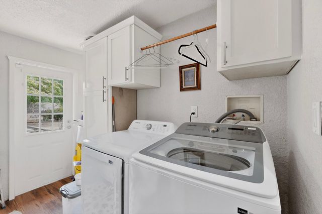 741 Garden Road SW, Albuquerque, NM 87105