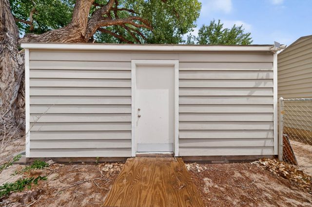 741 Garden Road SW, Albuquerque, NM 87105