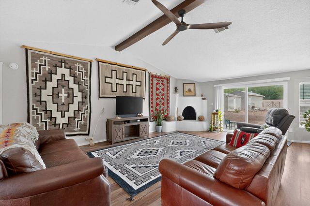 741 Garden Road SW, Albuquerque, NM 87105