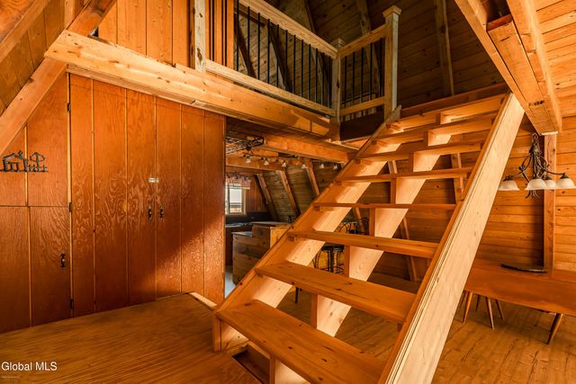 103 Florence Avenue, Northampton, NY 12117