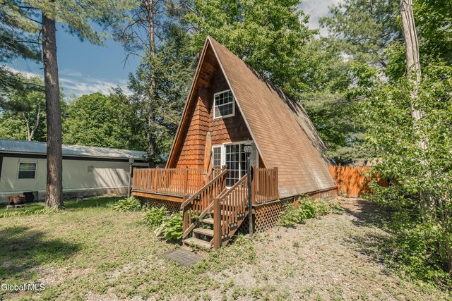 103 Florence Avenue, Northampton, NY 12117