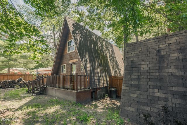 103 Florence Avenue, Northampton, NY 12117