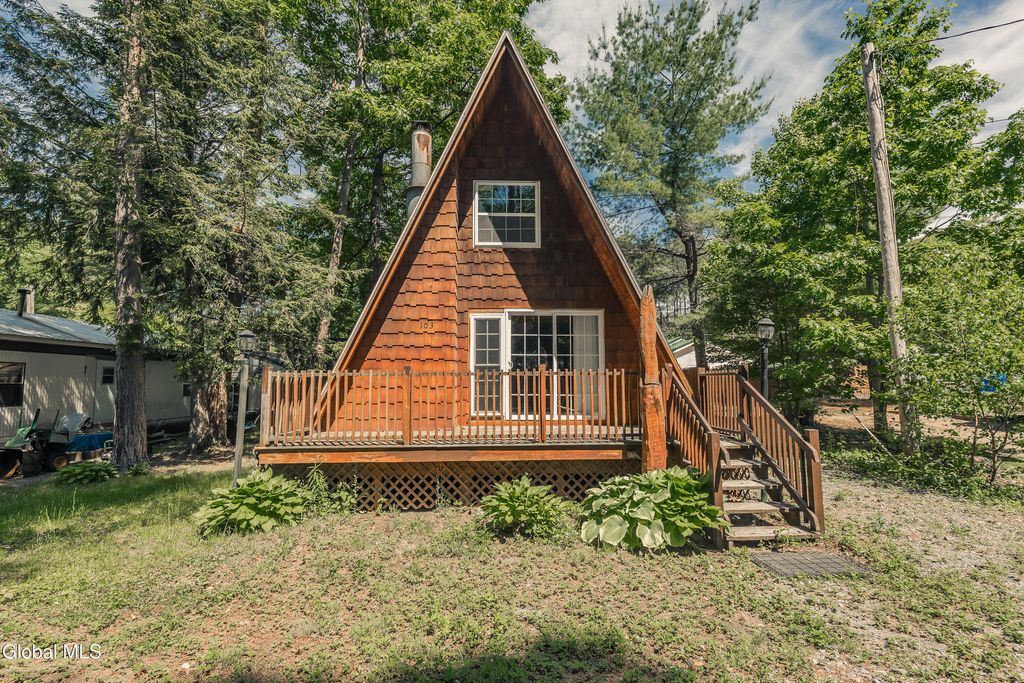 103 Florence Avenue, Northampton, NY 12117