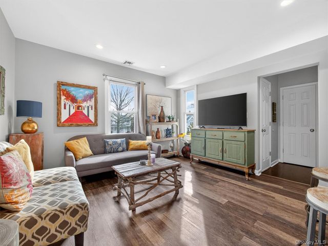 24 E Park Place, Suffern, NY 10901