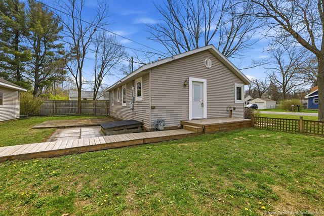 2306 James Avenue, Muskegon, MI 49442